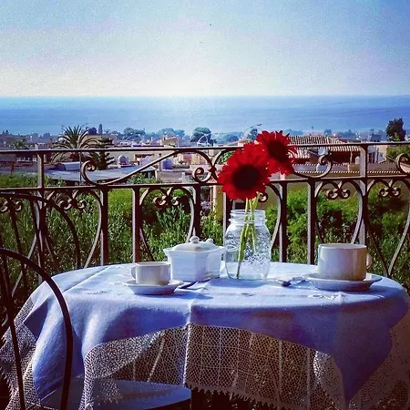 Poggio Di Mare Couette-café Castelluzzo